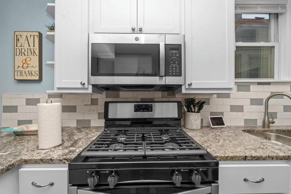 Cozy, Top-Floor 3Br Loft With Balcony In West Town Chicago Esterno foto
