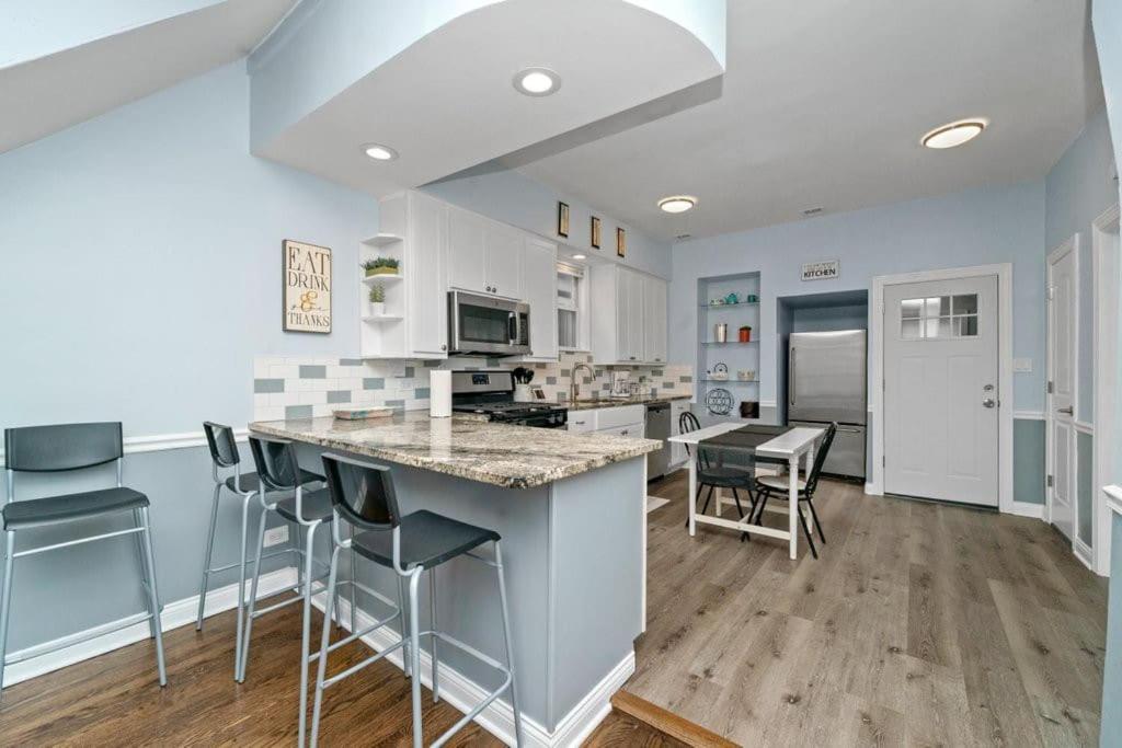 Cozy, Top-Floor 3Br Loft With Balcony In West Town Chicago Esterno foto